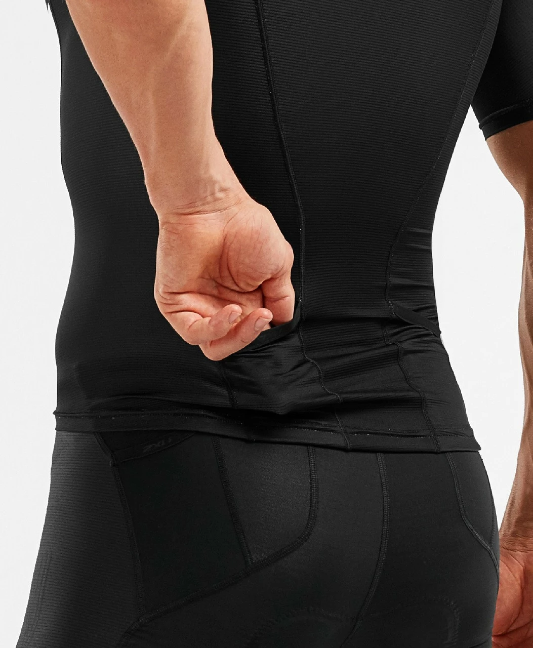2XU - Compression Sleeved Top - Men's 15 2XU - Compression Sleeved Top - Men's - Image 15
