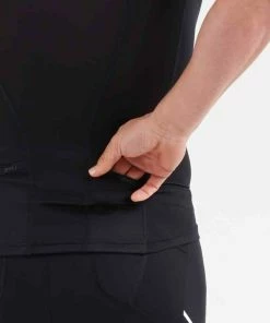 2XU - Men's Compression Sleeved Top -ZONE3 shop MT5518a BLK CRO 04 squashed 76032.1618316563