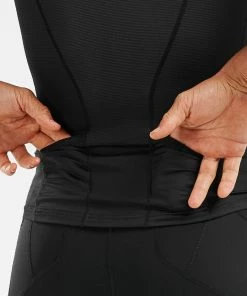 2XU - Compression Sleeved Top - Men's 25 2XU - Compression Sleeved Top - Men's -ZONE3 shop MT5518a BLK WFL 04 15300.1664195202