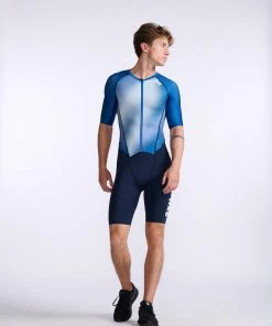 2XU - Aero Sleeved Trisuit - Men's - Midnight/White - 2023 41 2XU - Aero Sleeved Trisuit - Men's - Midnight/White - 2023 -ZONE3 shop MT6426d MDN WHT 17 73230.1666343157