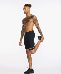 2XU - Aero 9 Inch Tri Short - Men's - Black/White - 2023 -ZONE3 shop MT6430b BLK WHT 05 42736.1652774111