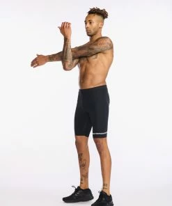 2XU - Aero 9 Inch Tri Short - Men's - Black/White - 2023 -ZONE3 shop MT6430b BLK WHT 06 00602.1652774111