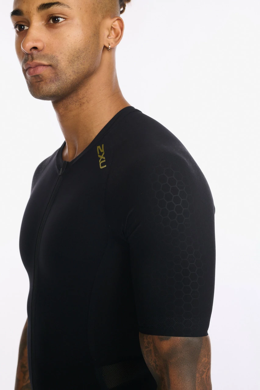2XU - Light Speed Tech Sleeved Trisuit - Men's - Black/Gold - 2023 29 2XU - Light Speed Tech Sleeved Trisuit - Men's - Black/Gold - 2023 - Image 29