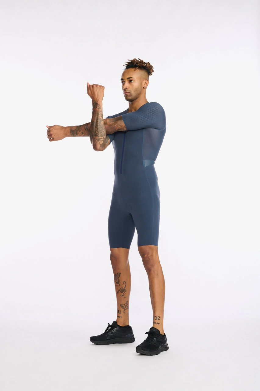 2XU - Light Speed Tech Sleeved Trisuit - Men's - Outerspace/White - 2023 3 2XU - Light Speed Tech Sleeved Trisuit - Men's - Outerspace/White - 2023 - Image 3