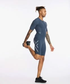 2XU - Light Speed Tech Sleeved Trisuit - Men's - Outerspace/White - 2023 30 2XU - Light Speed Tech Sleeved Trisuit - Men's - Outerspace/White - 2023 -ZONE3 shop MT6633d OUT WHT 11 84847.1653898747