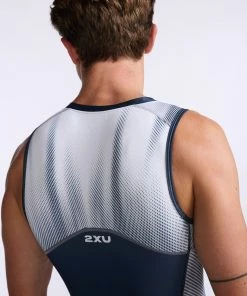 2XU - Light Speed Front Zip Trisuit - Men's - Midnight/White - 2023 26 2XU - Light Speed Front Zip Trisuit - Men's - Midnight/White - 2023 -ZONE3 shop MT6660d MDN WHT 20 62191.1666343265
