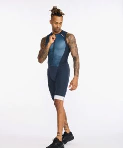 2XU - Light Speed Front Zip Trisuit - Men's - Outerspace/White 31 2XU - Light Speed Front Zip Trisuit - Men's - Outerspace/White -ZONE3 shop MT6660d OUT WHT 15 54306.1652689604