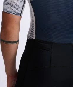 2XU - Light Speed Sleeved Trisuit - Men's - Midnight/White - 2023 -ZONE3 shop MT7019d MDN WHT 22 26813.1666343085