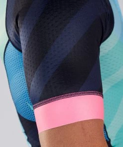 Zoot - LTD Tri Aero Short Sleeve Jersey - Men's - * -ZONE3 shop M CALI Tri SS Jersey DETAIL1 11728.1664370667