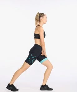 2XU - Core 7 Inch Tri Short - Women's - Black/Porcelain -ZONE3 shop WT6442b BLK PRC 13 20932.1645198482