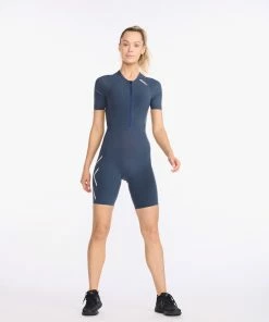 2XU - Light Speed Tech Sleeved Trisuit - Women's - Outerspace/White Reflective - 2023 24 2XU - Light Speed Tech Sleeved Trisuit - Women's - Outerspace/White Reflective - 2023 -ZONE3 shop WT6634d OUT WRF 04 31647.1653898833