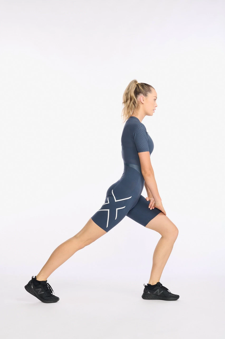 2XU - Light Speed Tech Sleeved Trisuit - Women's - Outerspace/White Reflective - 2023 13 2XU - Light Speed Tech Sleeved Trisuit - Women's - Outerspace/White Reflective - 2023 - Image 13