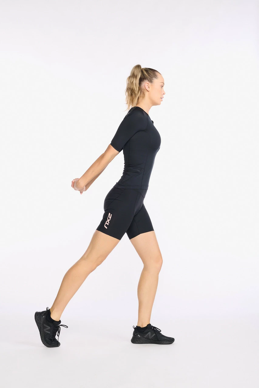 2XU - Aero Tri Sleeved Top - Women's - Black/Hyper Coral 8 2XU - Aero Tri Sleeved Top - Women's - Black/Hyper Coral - Image 8