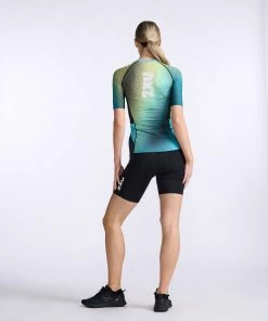 2XU - Aero Tri Sleeved Top - Women's - Cyan/White - 2023 33 2XU - Aero Tri Sleeved Top - Women's - Cyan/White - 2023 -ZONE3 shop WT6666a CYA WHT 07 11020.1666342842
