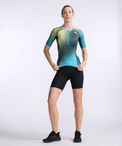 2XU - Aero Tri Sleeved Top - Women's - Cyan/White - 2023 42 2XU - Aero Tri Sleeved Top - Women's - Cyan/White - 2023 -ZONE3 shop WT6666a CYA WHT 14 85541.1666342843