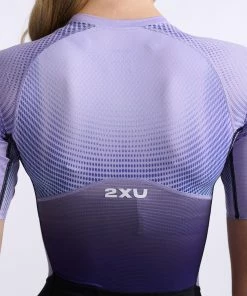 2XU - Light Speed Sleeved Trisuit - Women's - Parachute/White - 2023 -ZONE3 shop WT7018d PAR WHT 29 05414.1666342823