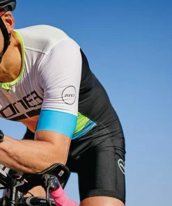 Zone 3 Zone3 - Limited Edition Lava Long Distance Aero Short Sleeved Trisuit - Men's - * -ZONE3 shop Web Product Size 003 55237.1670928600